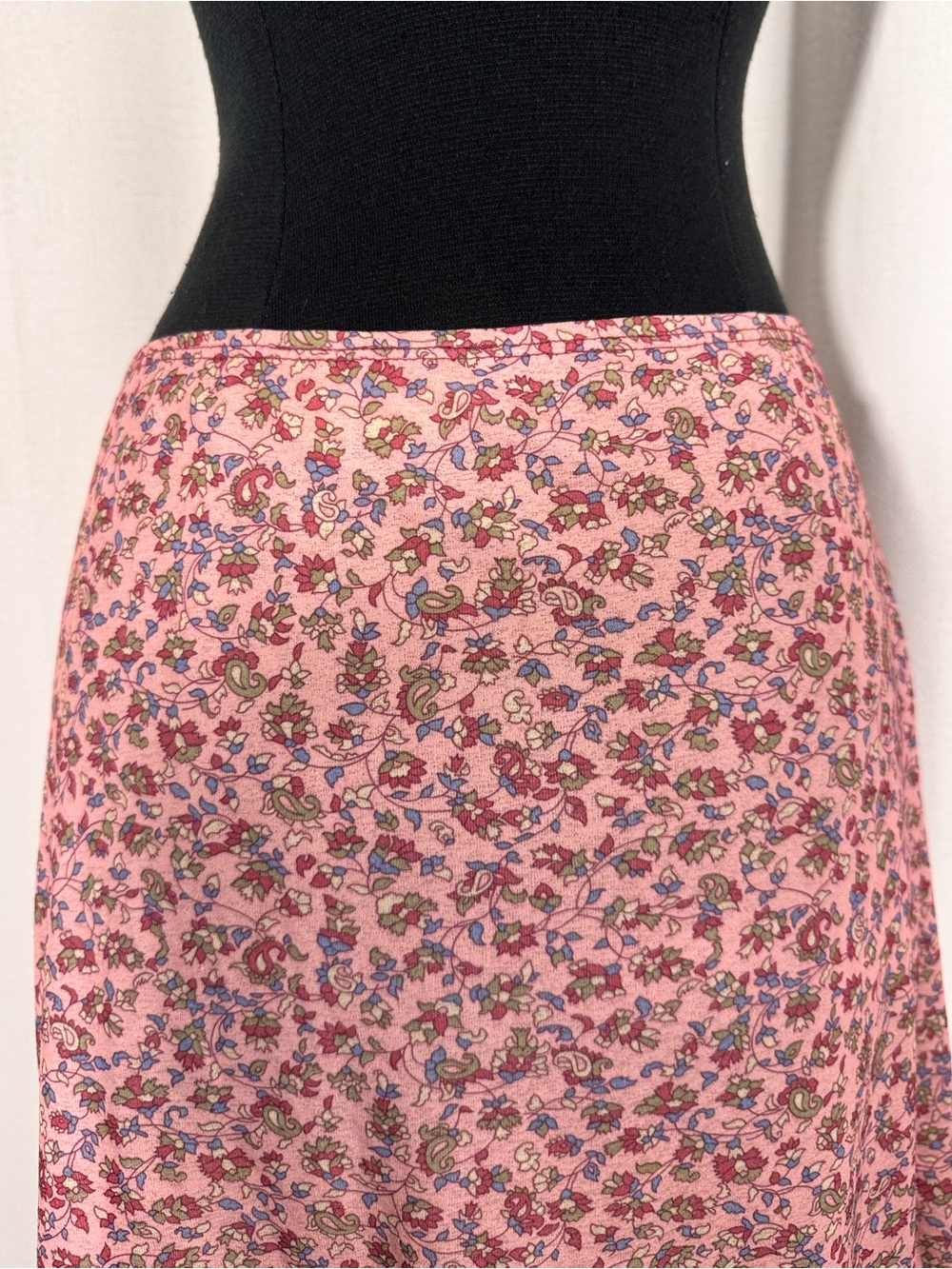 Early 2000s Xhilaration Floral Boho Midi Skirt - Picture 4 of 7